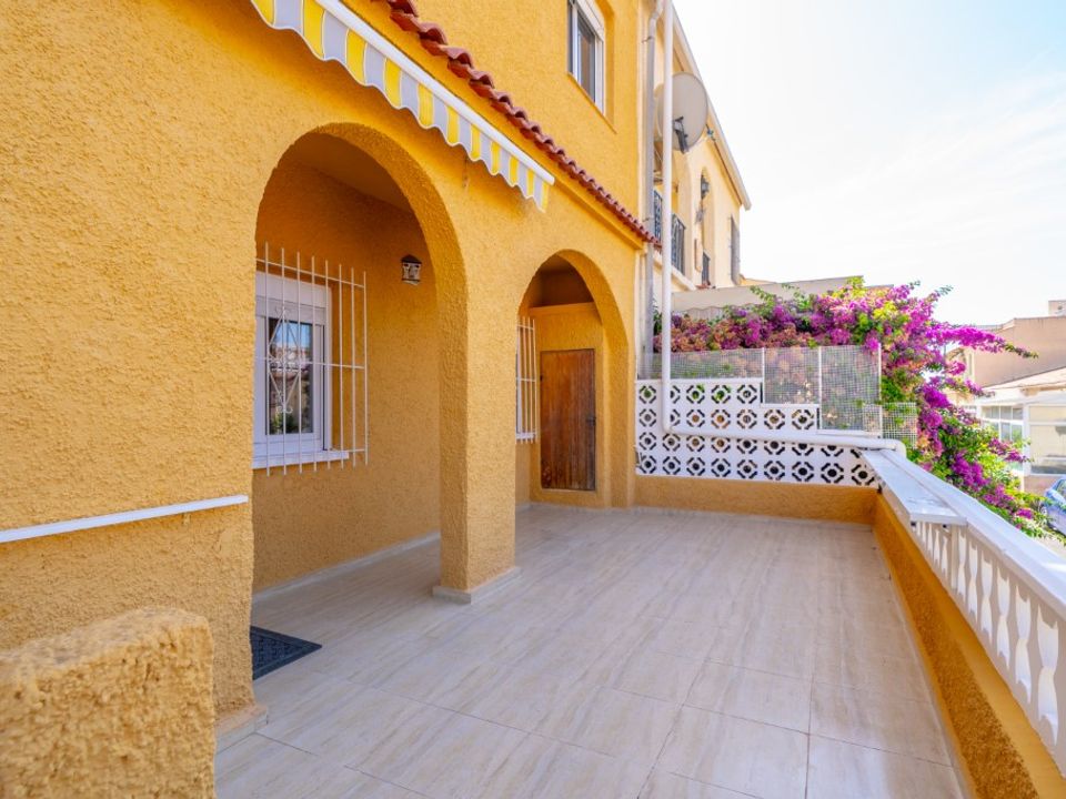Casa adosada en La Marina, Alicante - foto 4